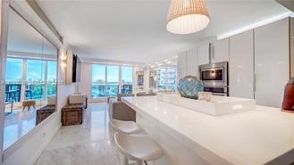 2301 2301 Collins Ave appt 439 - Photo 1 of 1