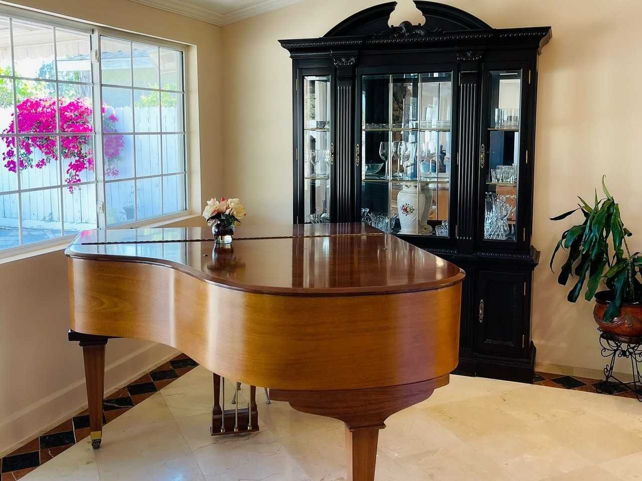 5543 Mason Ave - Photo 5 of 25