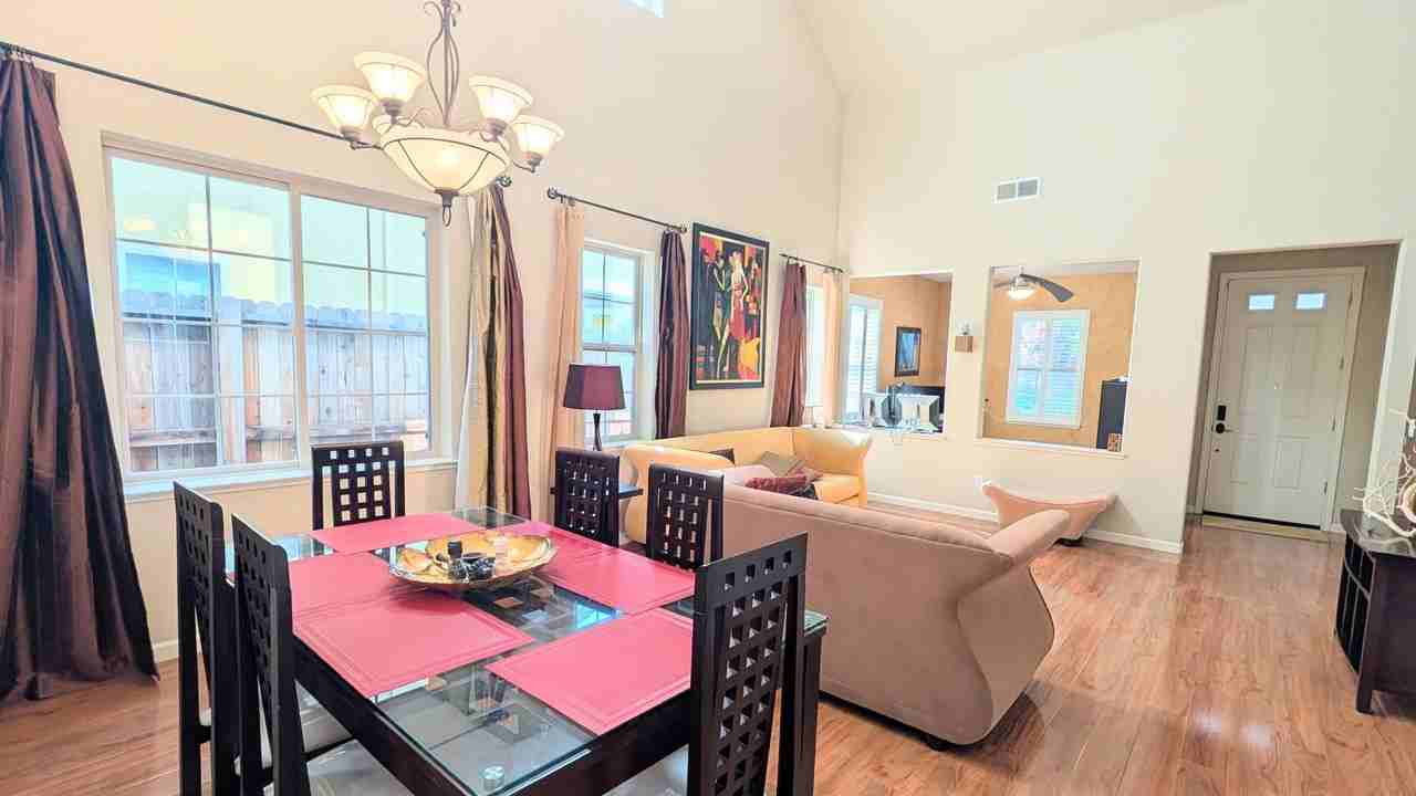 3476 Silverwood Rd - Photo 5 of 37