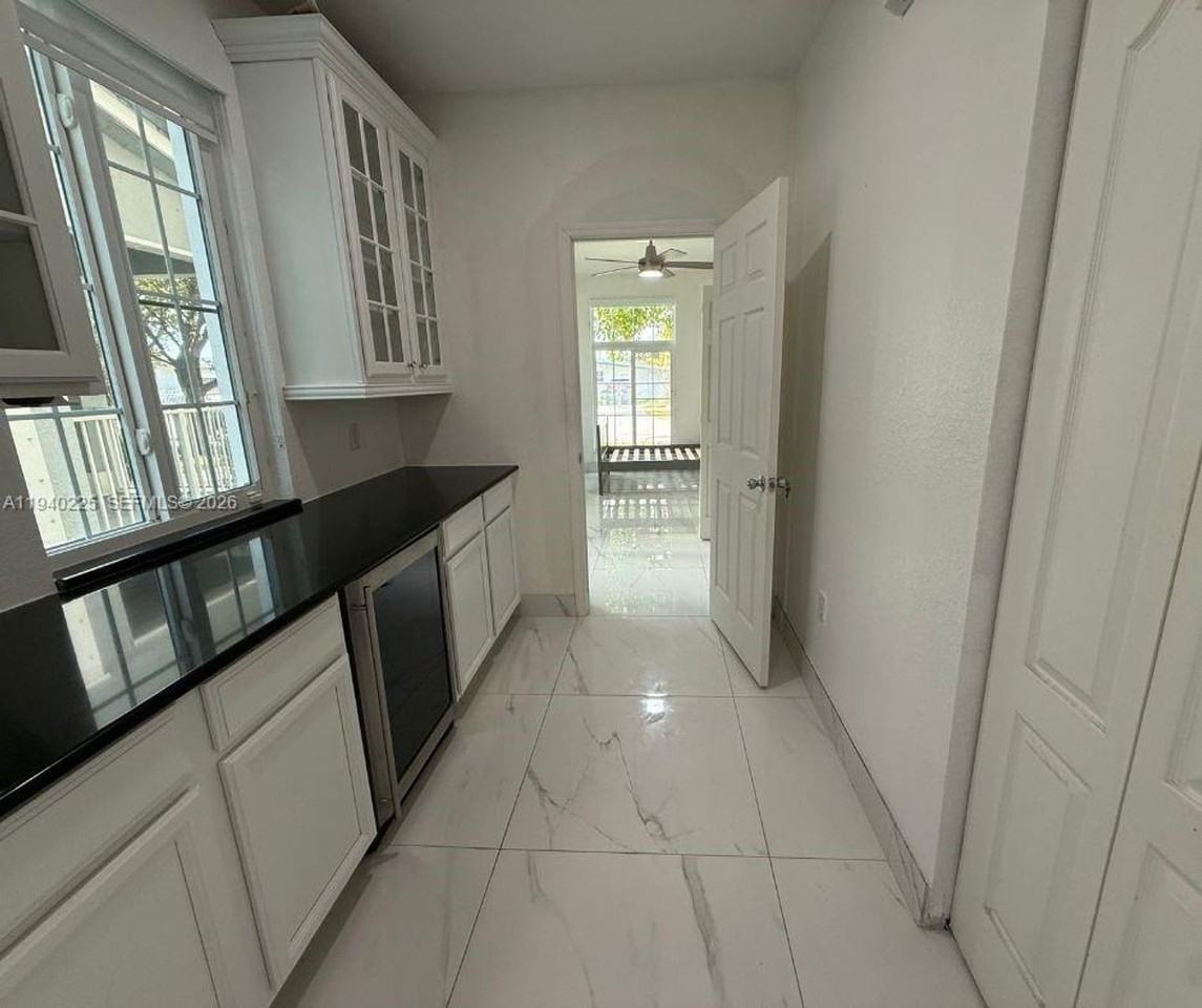 27037 Sw 142nd Ave - Photo 3 of 16