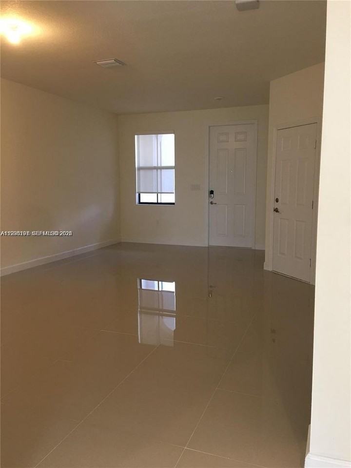 10323 W 34th Ln - Photo 4 of 14