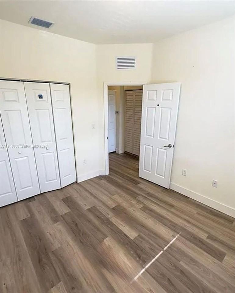 3349 W 105th Ter - Photo 6 of 10