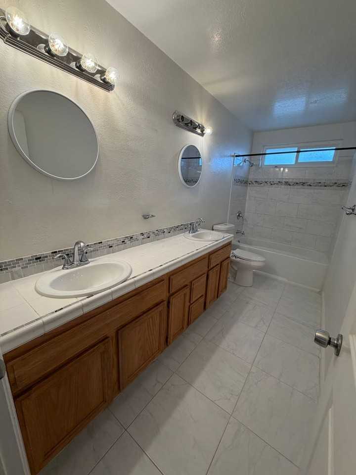 36565 Hereford St - Photo 4 of 20