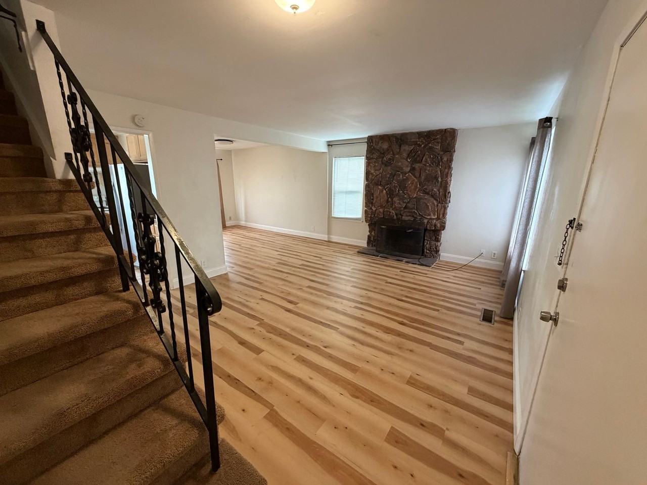 36565 Hereford St - Photo 6 of 20