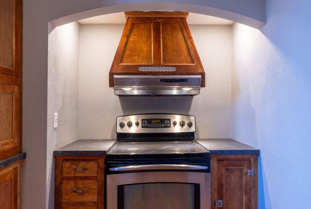 4202 W Martin Dr - Photo 2 of 11