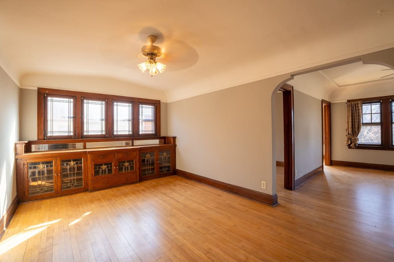 4202 W Martin Dr - Photo 3 of 11