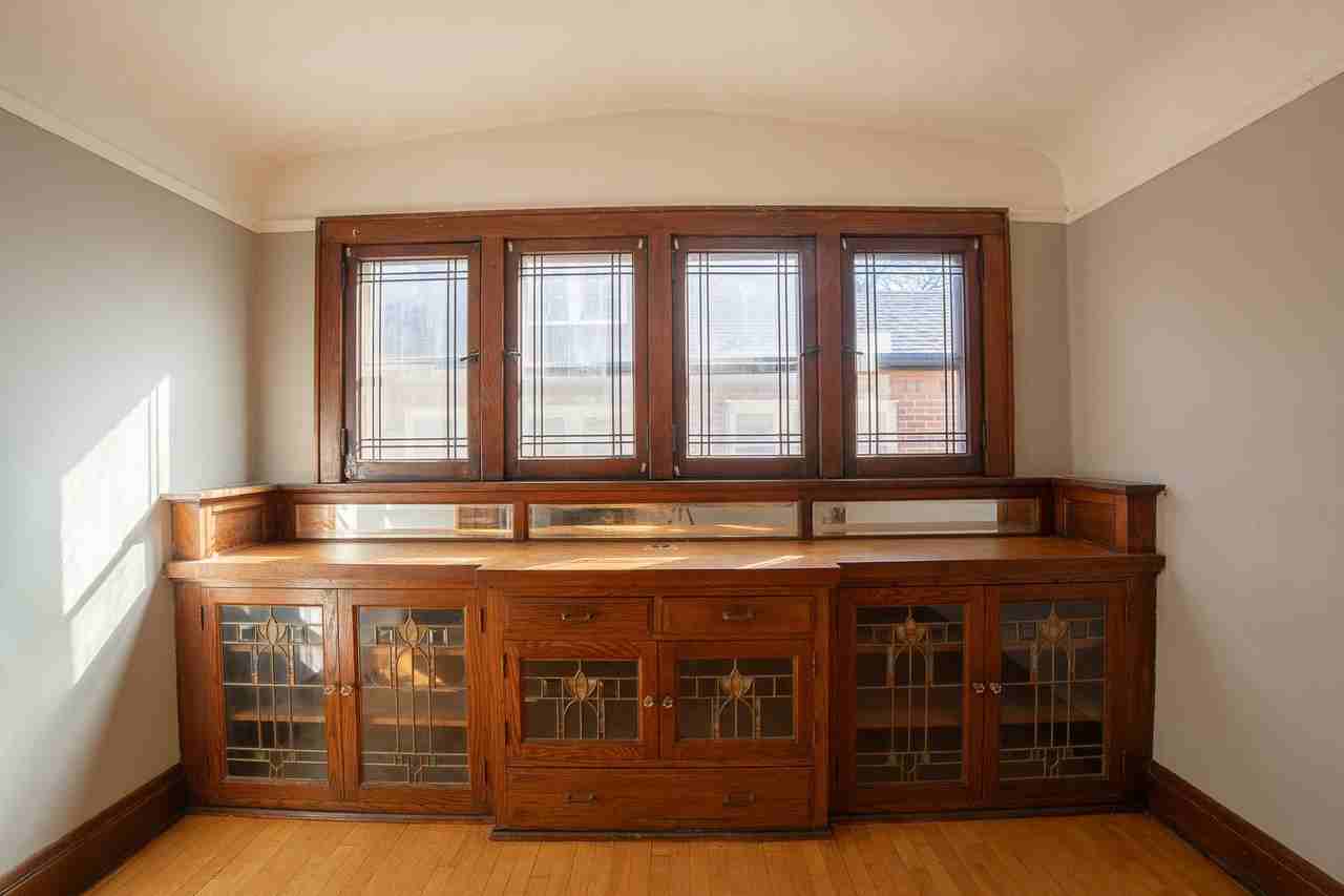 4202 W Martin Dr - Photo 4 of 11