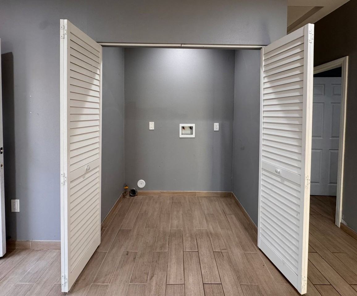 14523 Ontario Dr - Photo 6 of 17