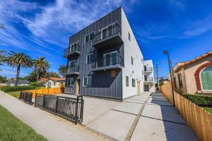 featured image of 2010 S Dunsmuir Ave