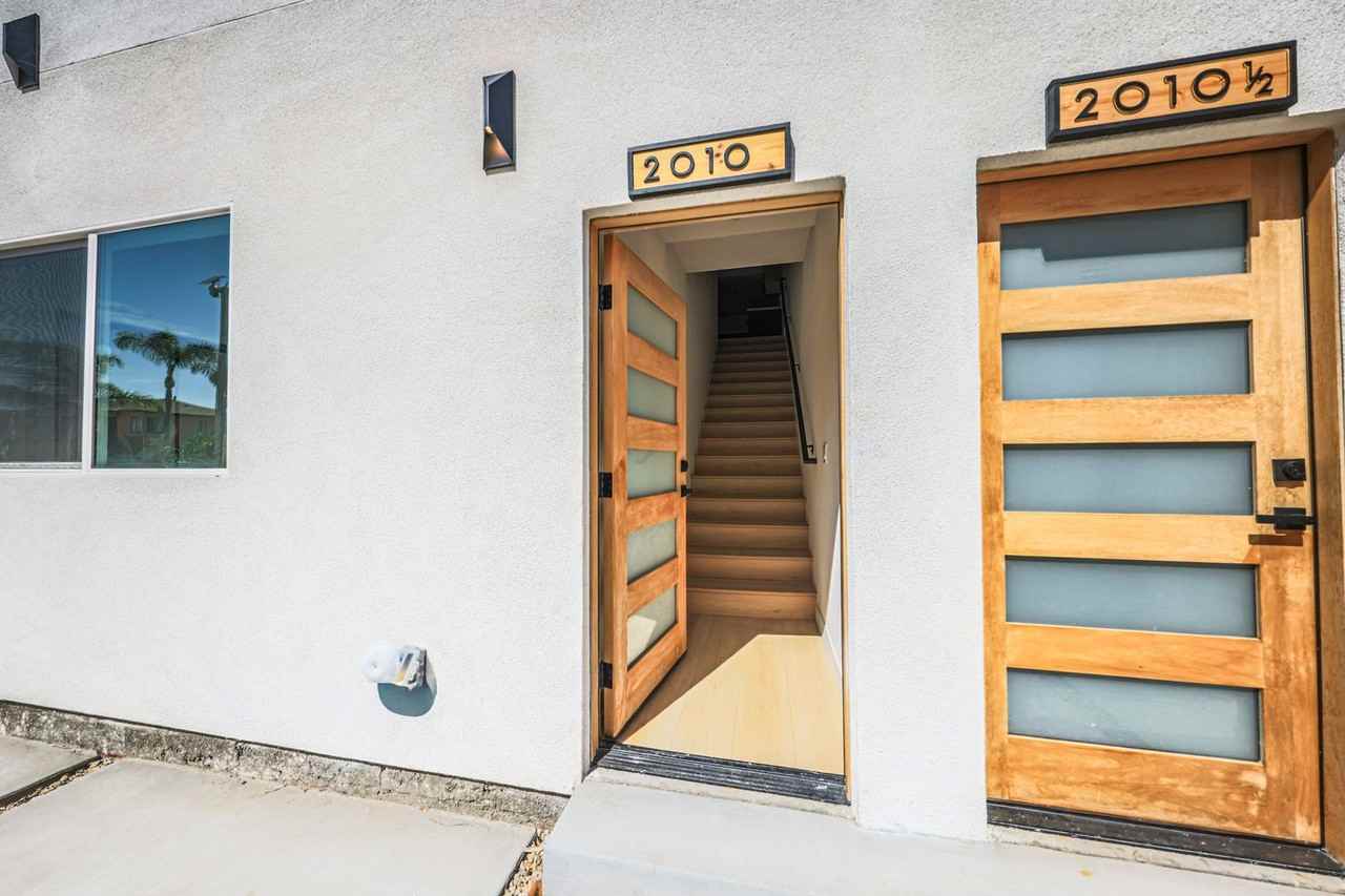 2010 S. Dunsmuir Ave. - Photo 6 of 50