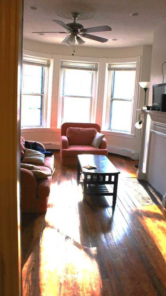 123 Cedar St - Photo 4 of 11