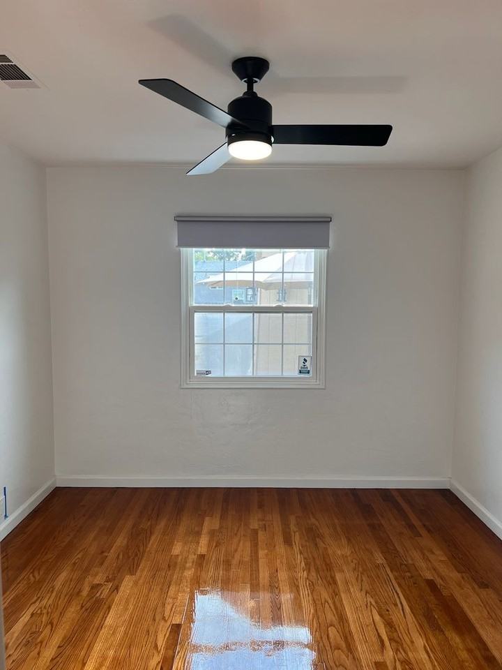 276 Landis Ave - Photo 5 of 11