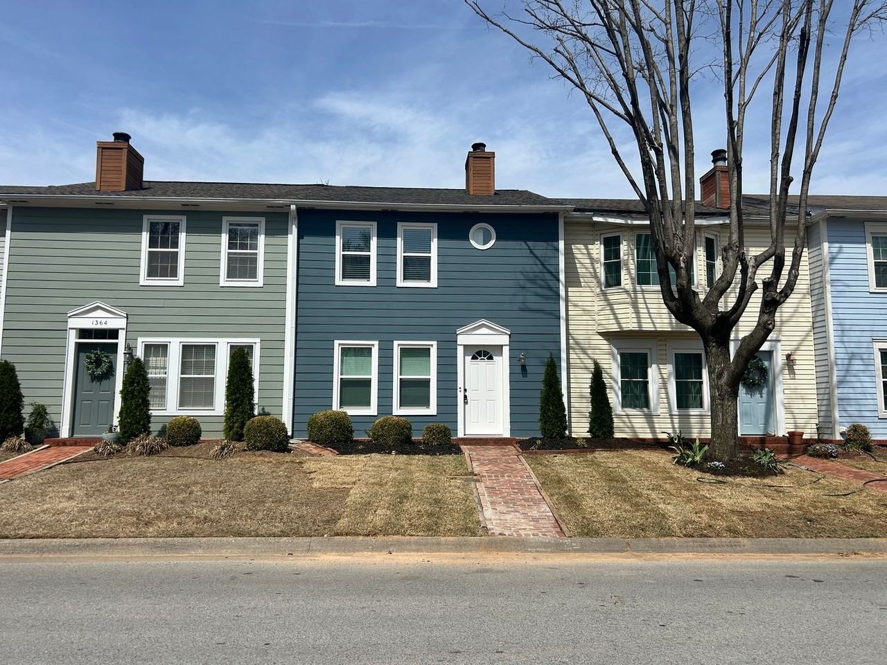 1366 E Masonic Dr - Photo 2 of 50