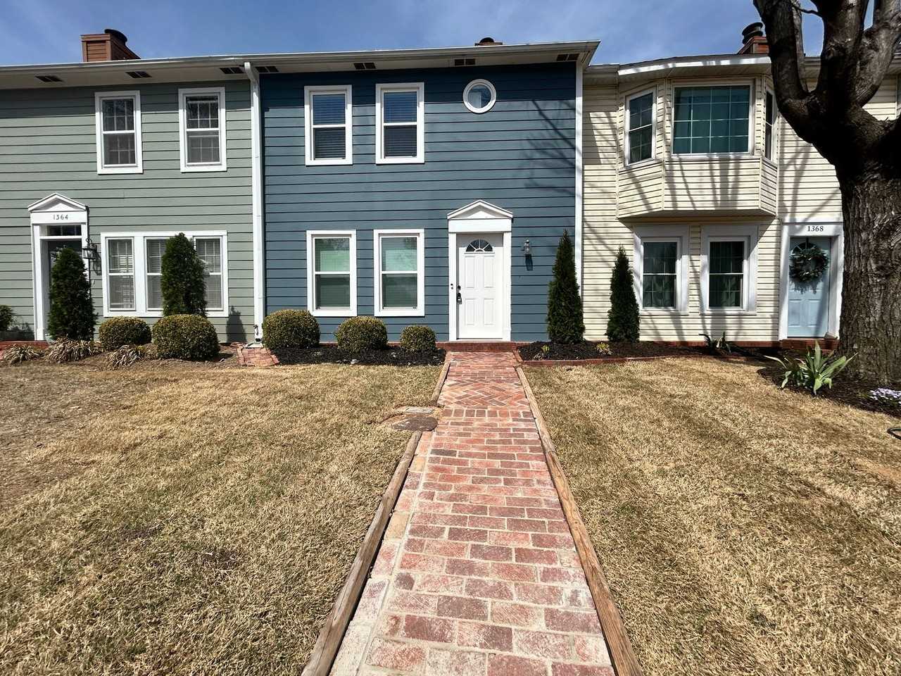 1366 E Masonic Dr - Photo 3 of 50