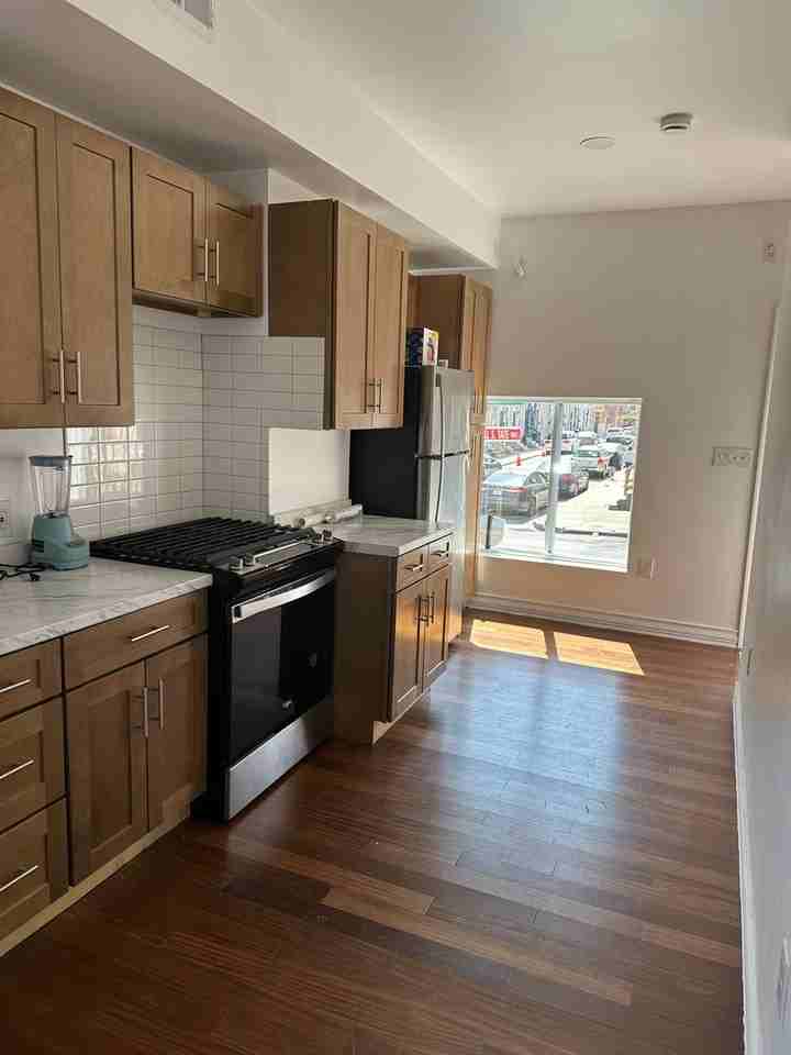 2620 Mcelderry St - Photo 6 of 19