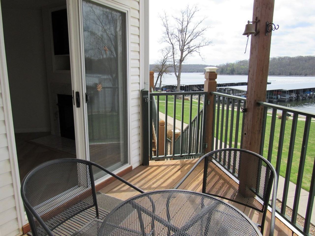 549 Park Place Dr - Photo 3 of 35