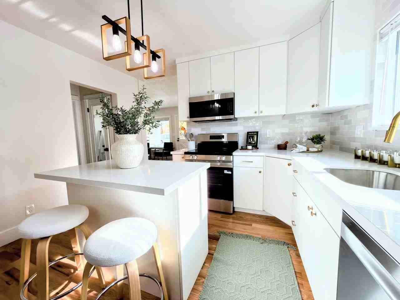 2754 S 300 E - Photo 2 of 39