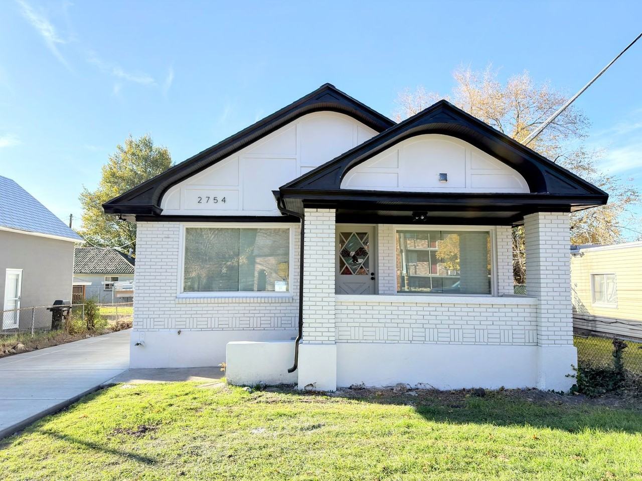 2754 S 300 E - Photo 6 of 39