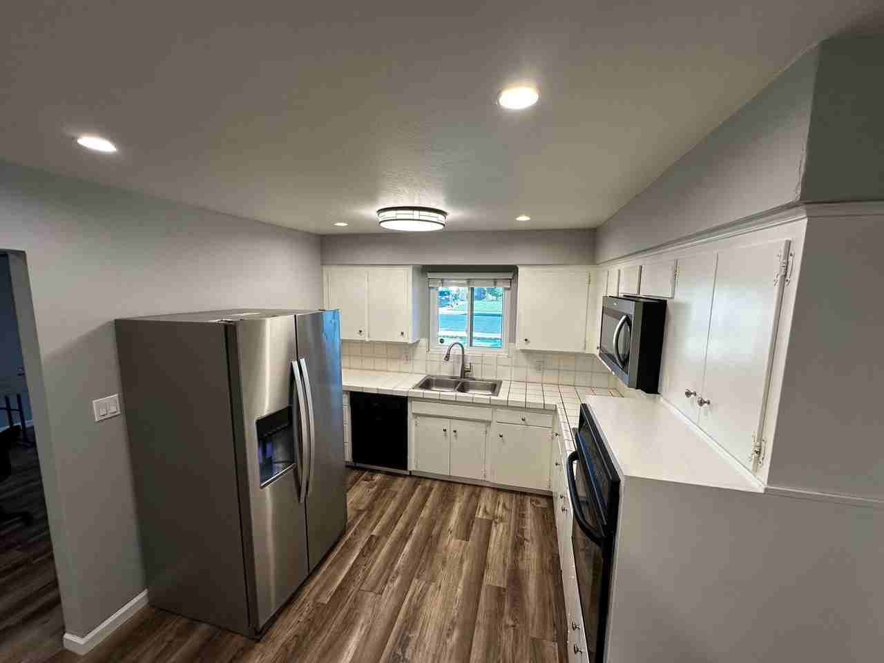 926 W Rialto Ave - Photo 4 of 12