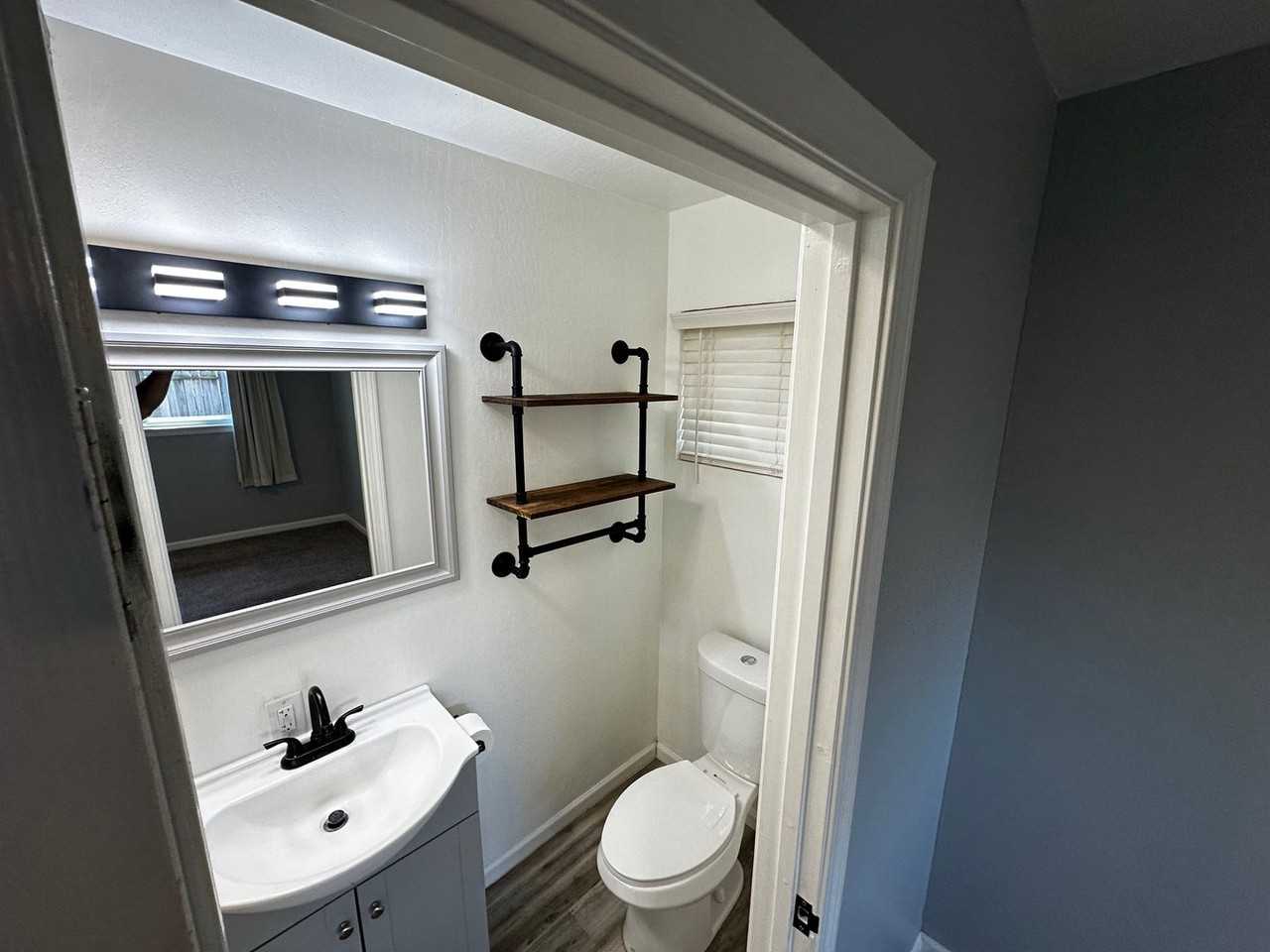 926 W Rialto Ave - Photo 6 of 12