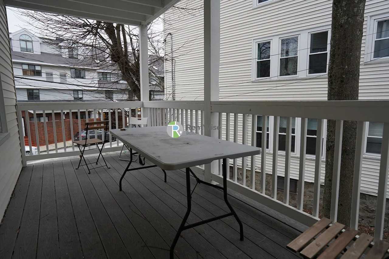 25 Colborne Rd - Photo 3 of 10