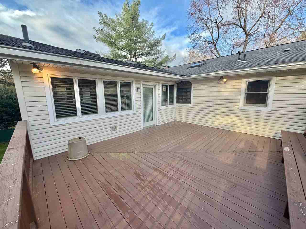 29 Carriage Hill Ln - Photo 3 of 28