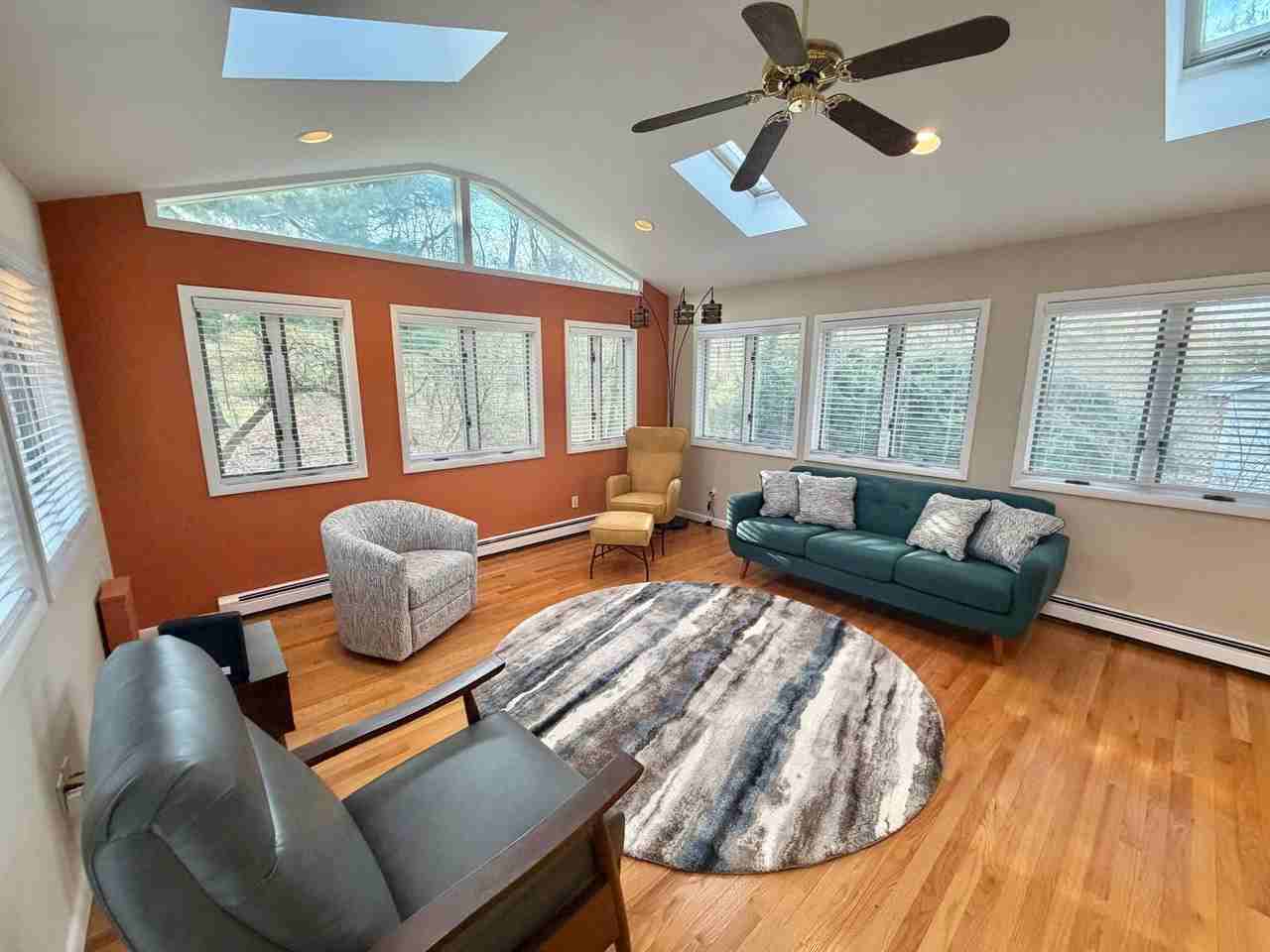 29 Carriage Hill Ln - Photo 5 of 28