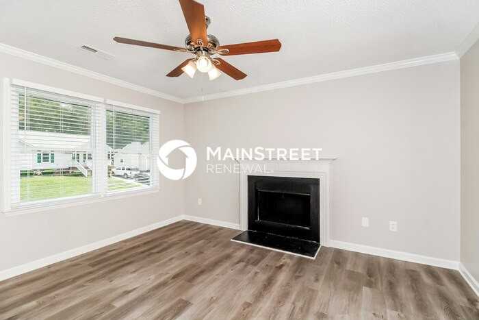 1039 Glenmont Rd - Photo 2 of 17