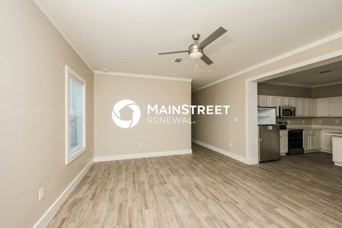 1510 Maywood Ave - Photo 3 of 15
