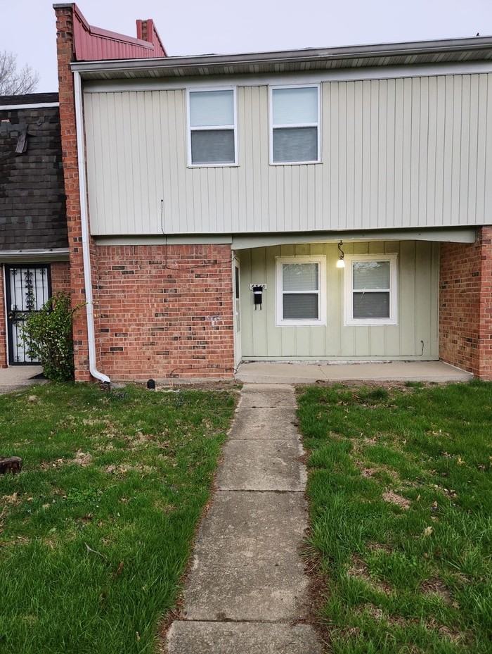 6340 Commons Dr