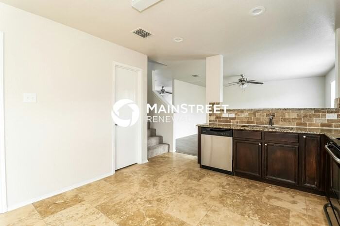 1113 Switchgrass Ln - Photo 4 of 18