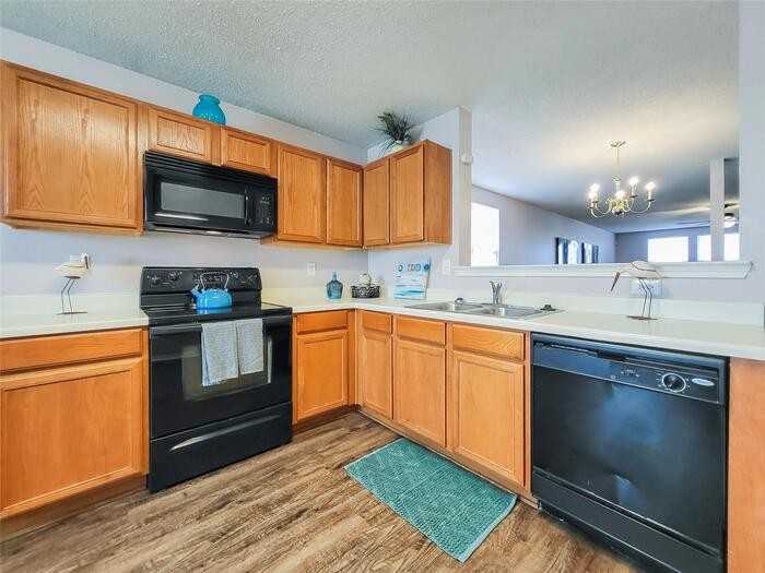 709 Granite Ridge Dr - Photo 4 of 15