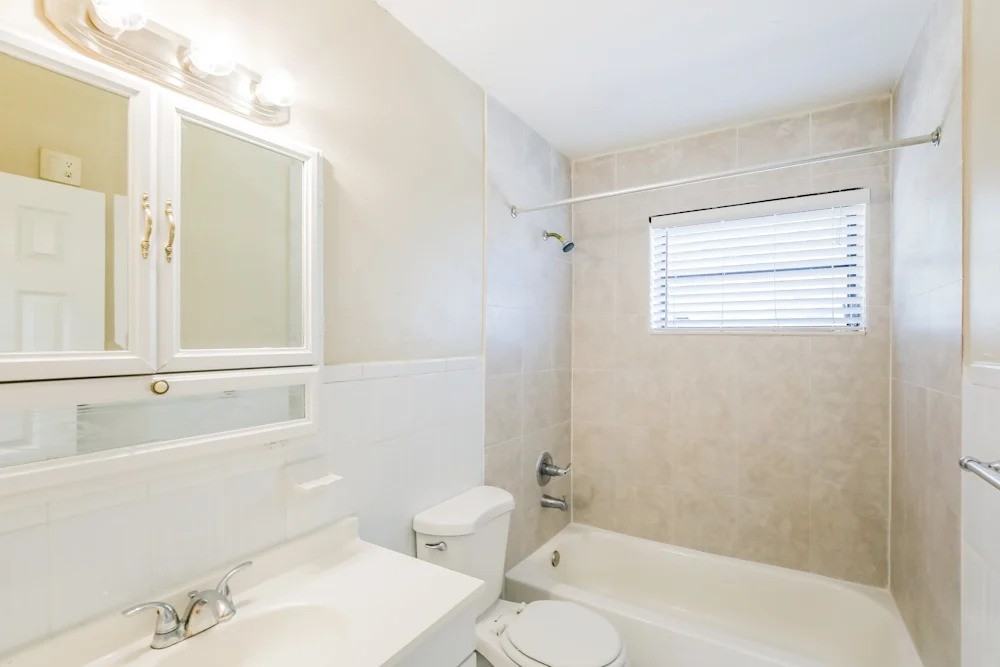 4836 Terrace Ave #NA - Photo 3 of 6