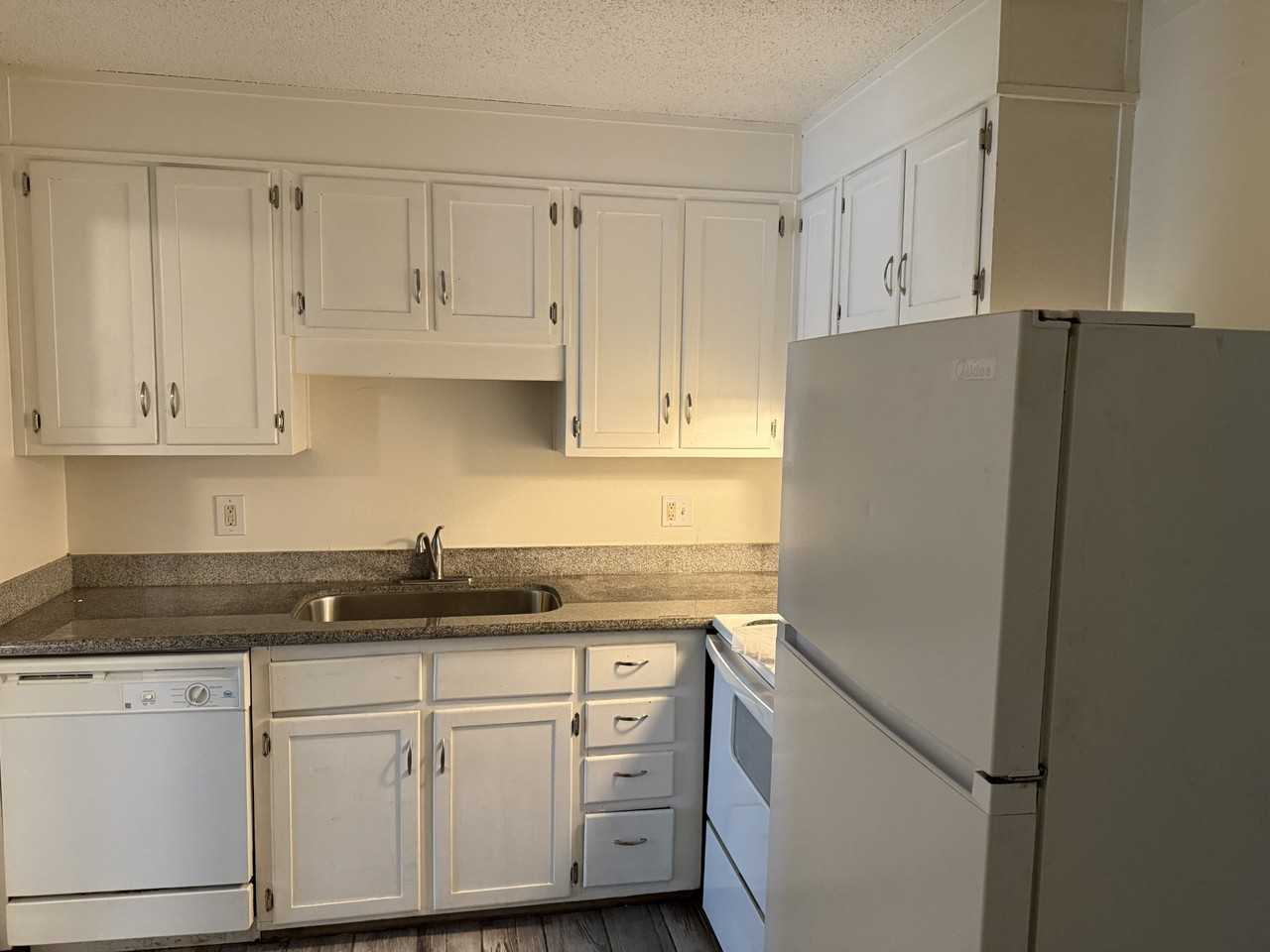 8034 Stark Ave #B - Photo 3 of 10