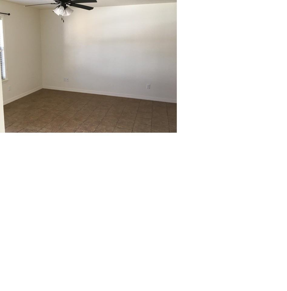 503 N Knoxville Ave #503 - Photo 2 of 7