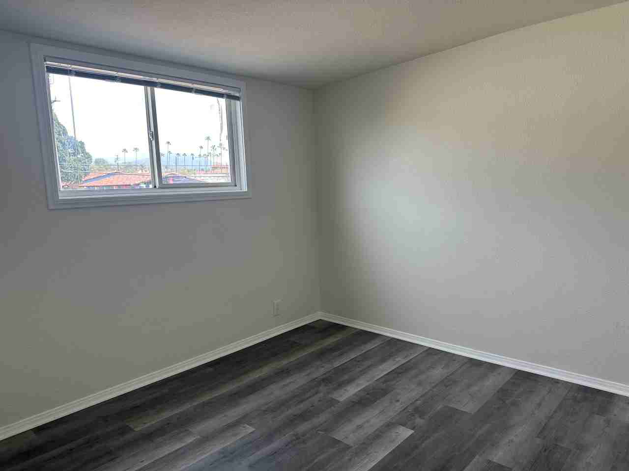 1023 Hewitt St #4 - Photo 5 of 7