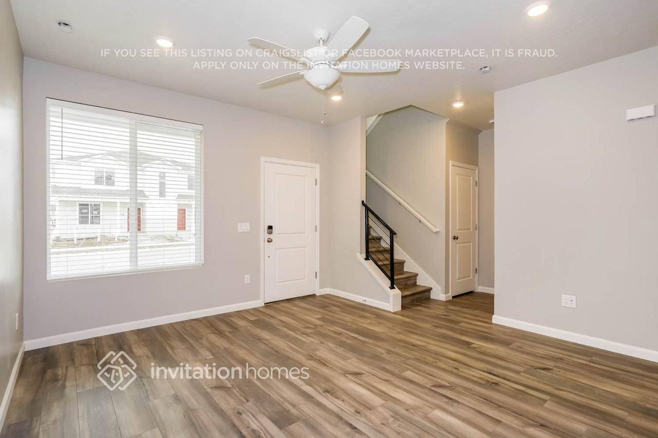244 E Harker Creek St - Photo 5 of 18