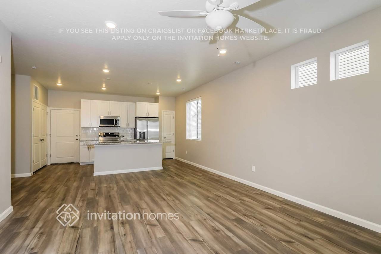 244 E Harker Creek St - Photo 6 of 18