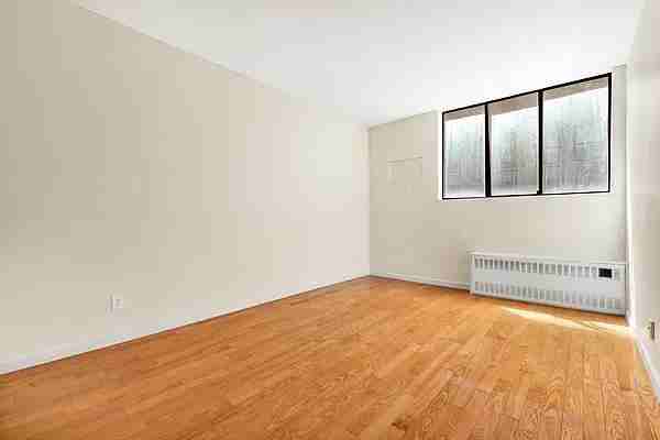 E 32nd St #8F - Photo 3 of 6