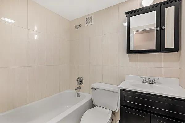 E 32nd St #GLB - Photo 4 of 14