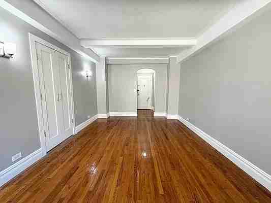 E 31st St #6C - Photo 6 of 19