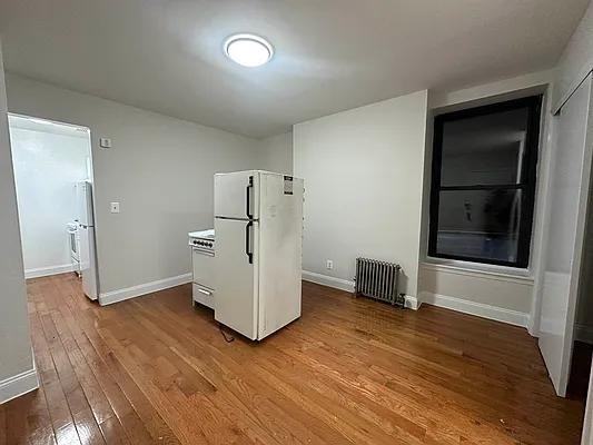 E 32nd St #2D - Photo 2 of 20