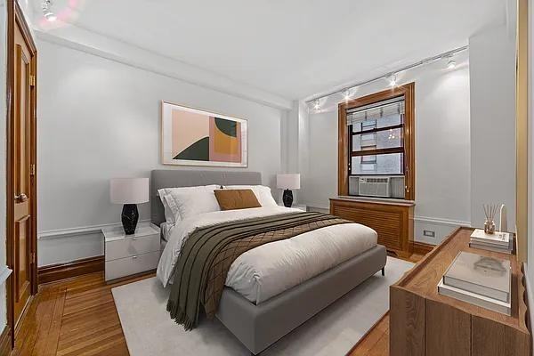 W 58th St #4A - Photo 3 of 20