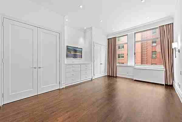 7th Ave #6Q - Photo 7 of 20