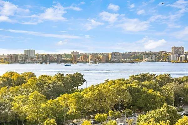 W 22nd St #10CW - Photo 2 of 20