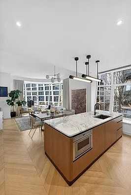 W 18th St #415 - Photo 3 of 19