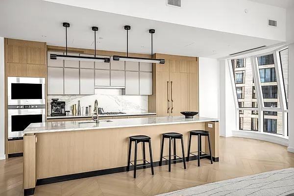 W 18th St #1504 - Photo 3 of 11