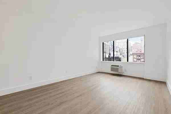 W 24th St #3N - Photo 2 of 11