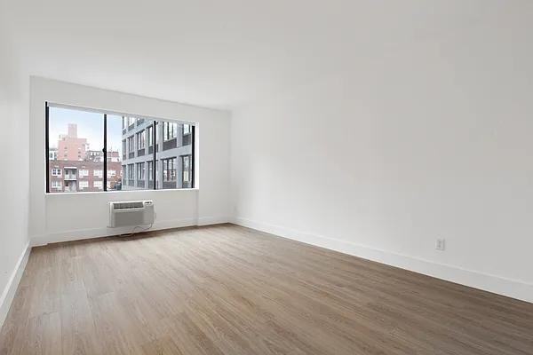 W 24th St #3N - Photo 6 of 11