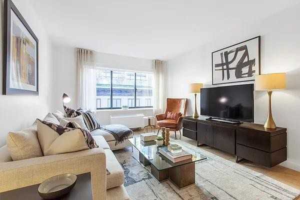 W 24th St #8H - Photo 2 of 18